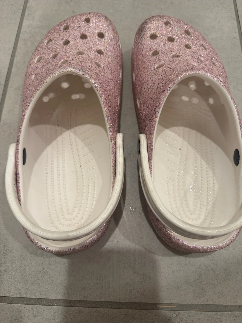 CROCS comfortable stylish